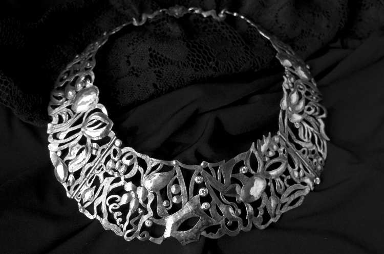 Collar Bosque Encantado, Colecciones Privadas, @kingahaudek @Kinga Haudek, thumbnail